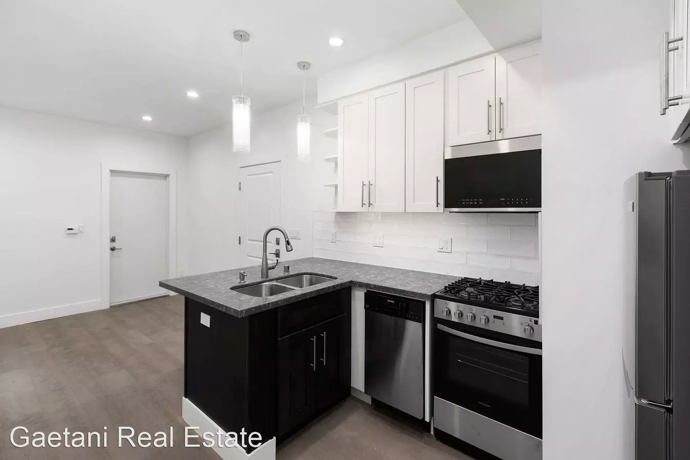 2 Beds • 1 Bath C floor plan