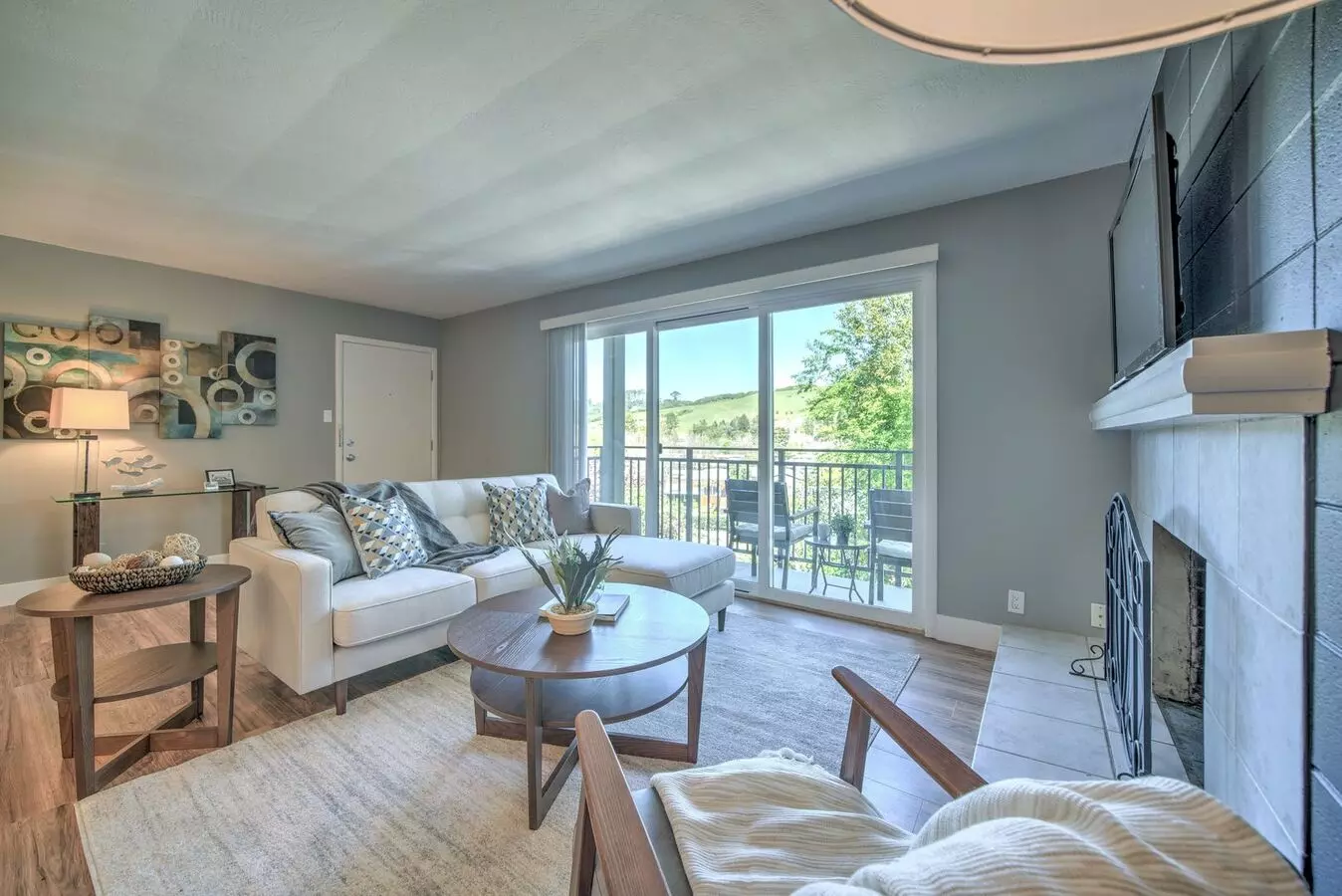 2 Beds • 1 Bath 3 floor plan