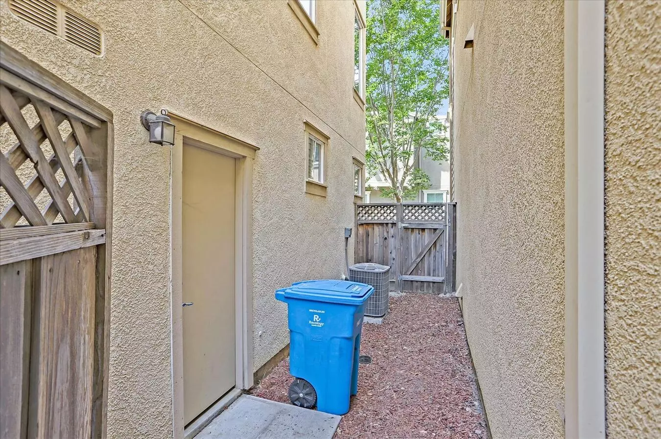 3 Beds • 3 Bath floor plan