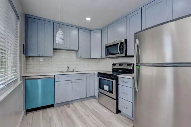 1 Bed • 1 Bath 24 floor plan