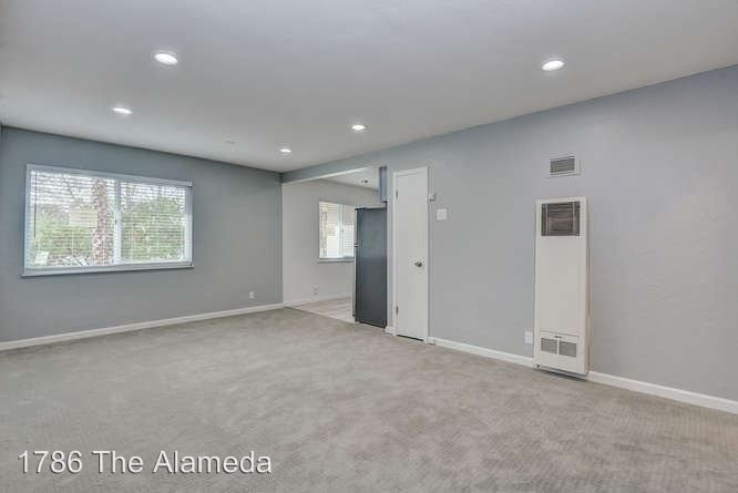 2 Beds • 1 Bath 17 floor plan