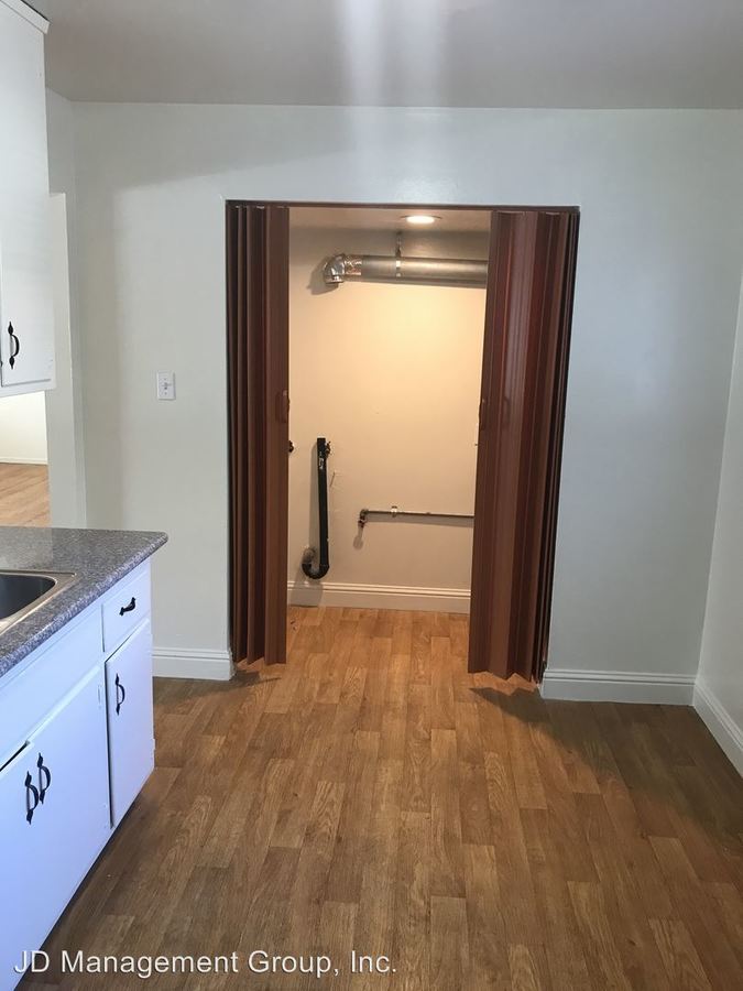 2 Beds • 1 Bath floor plan