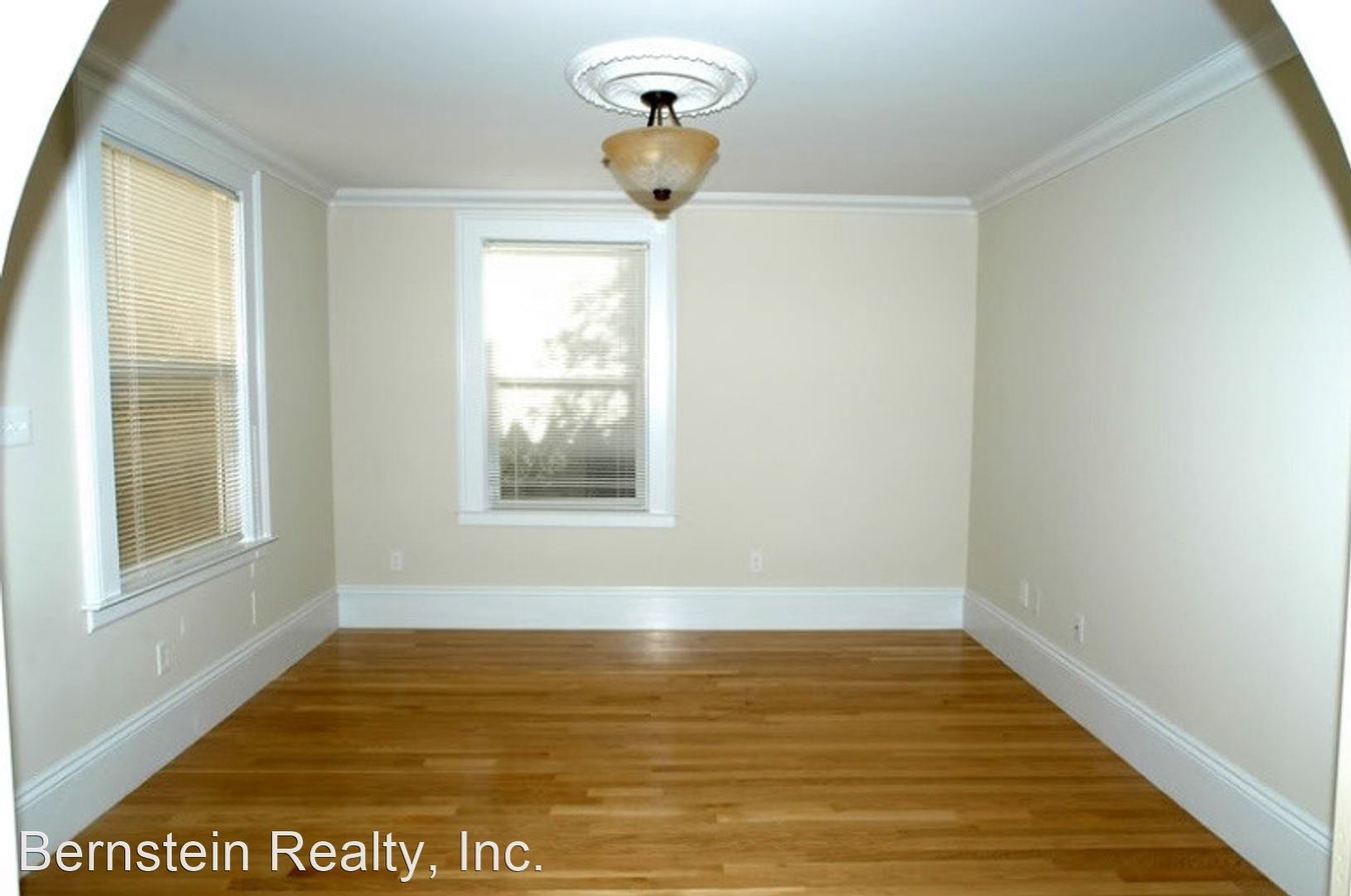 2 Beds • 1 Bath floor plan