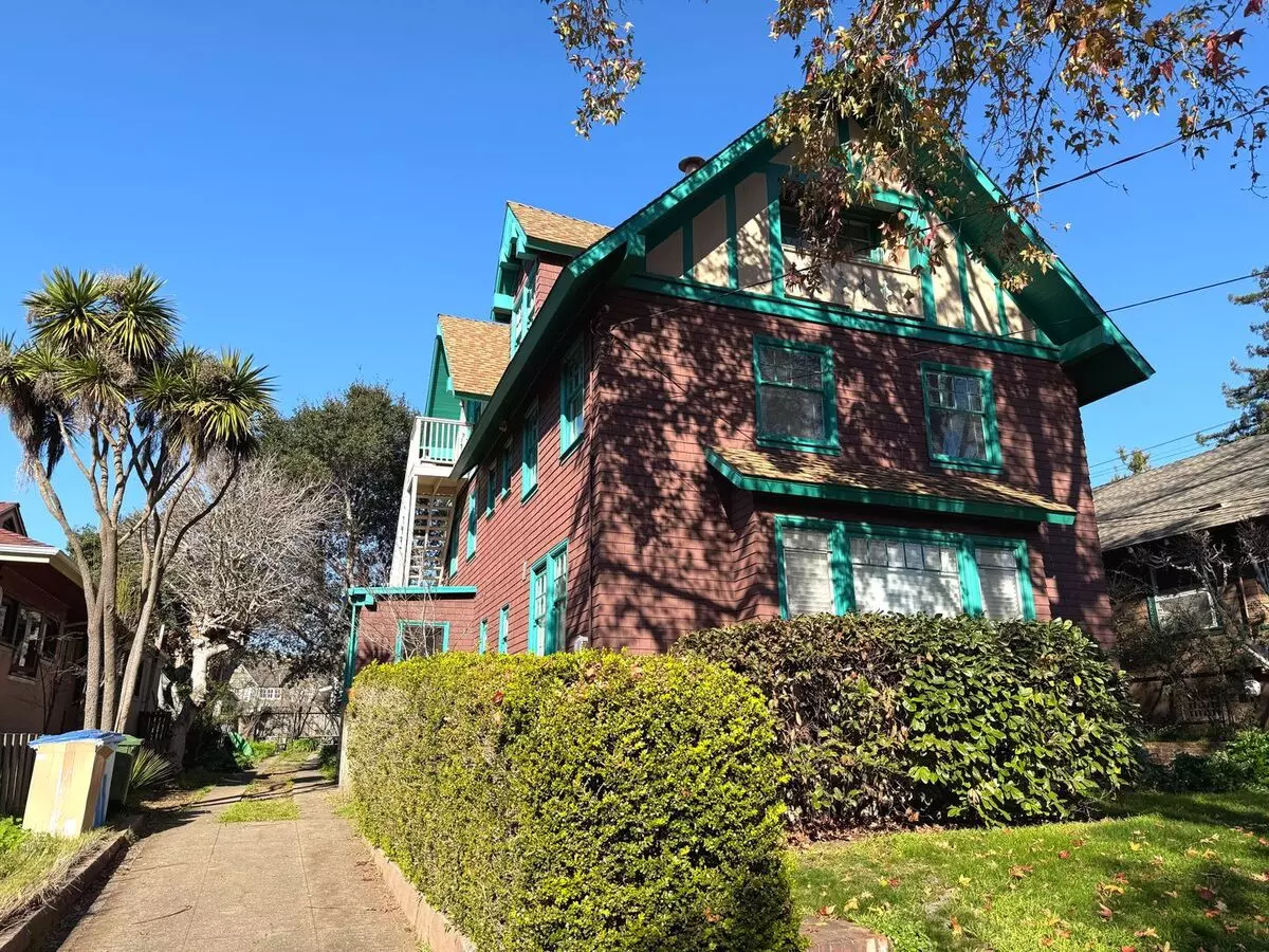 1 Bed • 1 Bath 5 floor plan