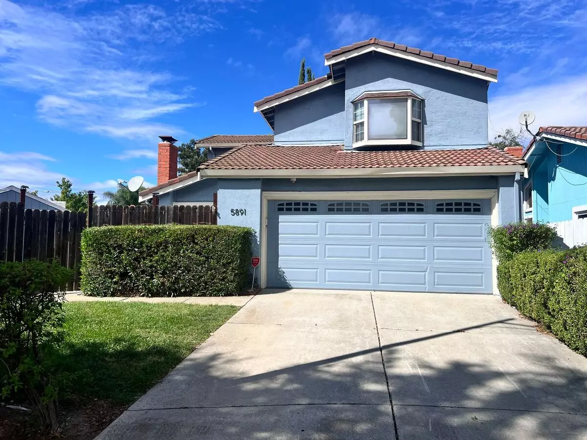 4 Beds • 2 Bath floor plan