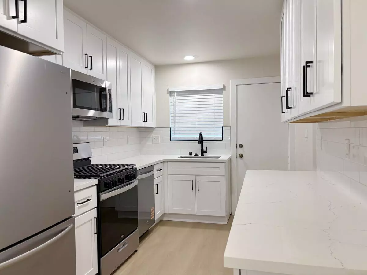 1 Bed • 1 Bath 6 floor plan
