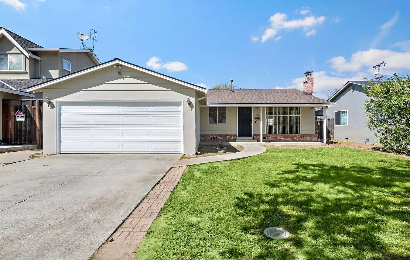 4 Beds • 2 Bath floor plan