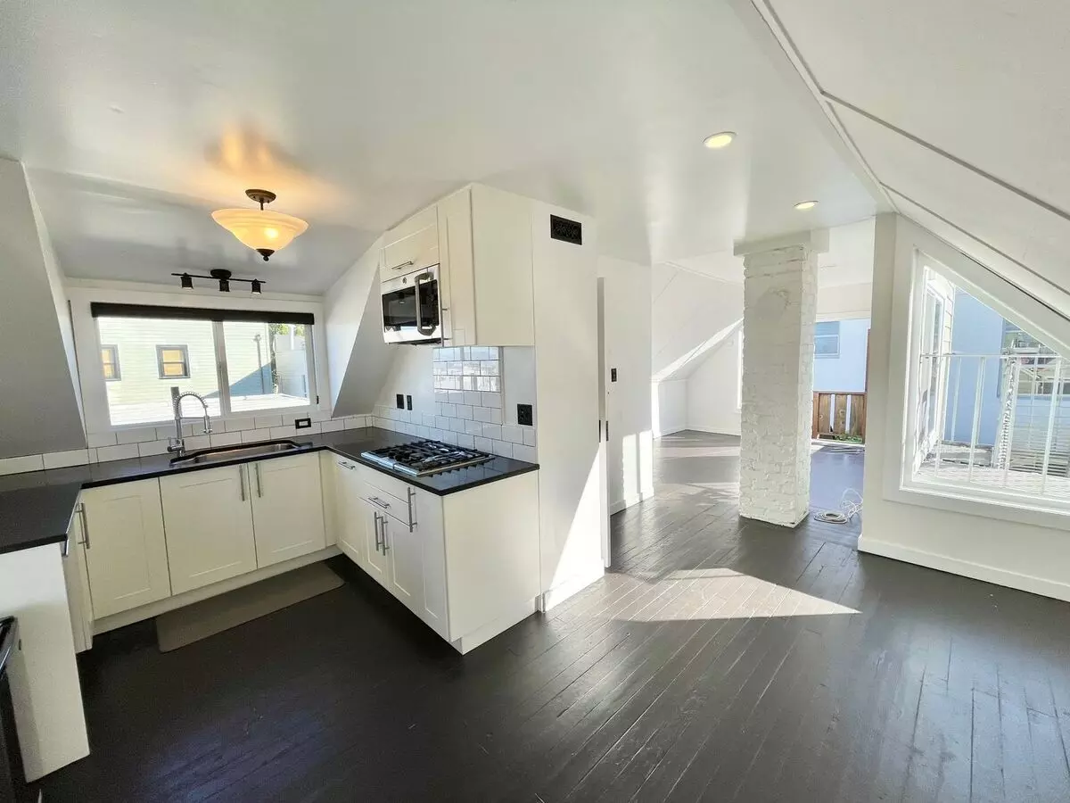 1 Bed • 1 Bath C floor plan
