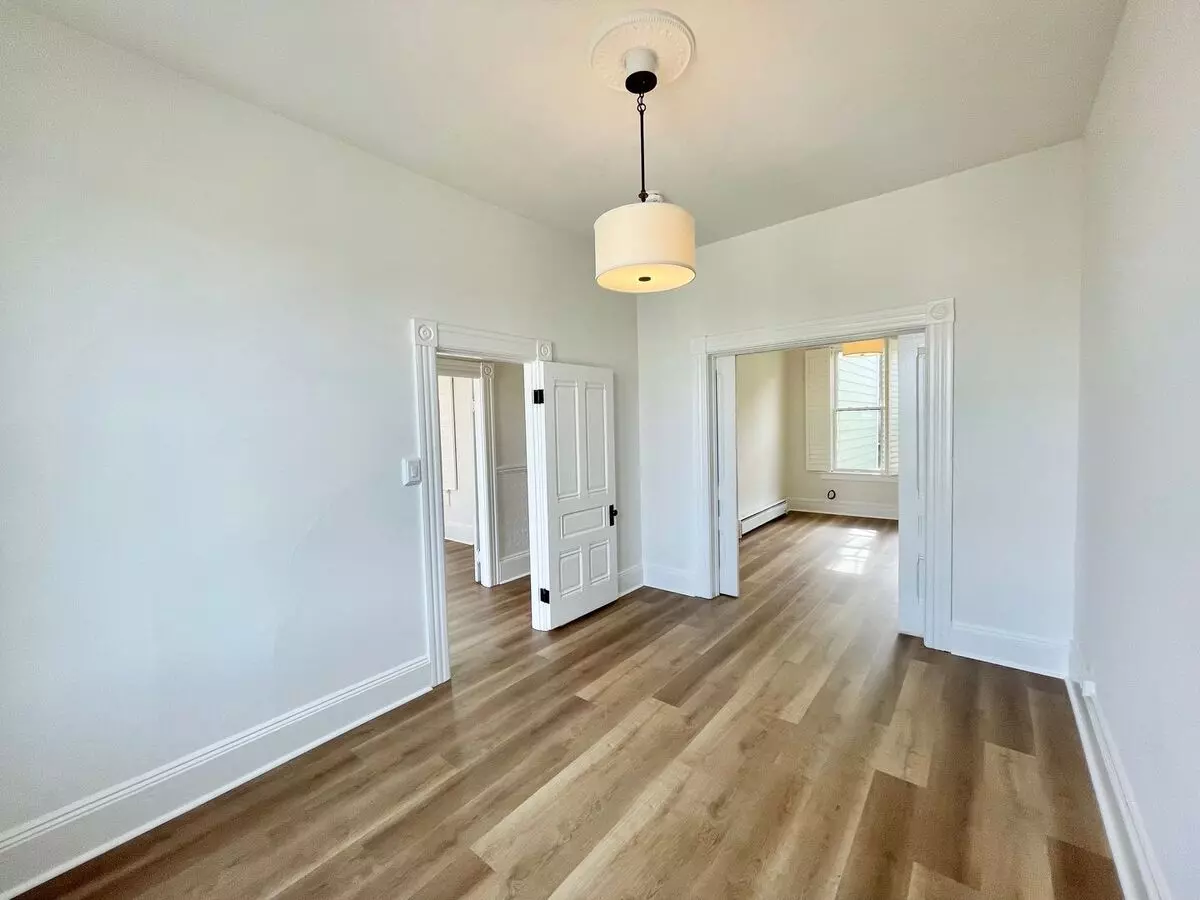 2 Beds • 1 Bath B floor plan