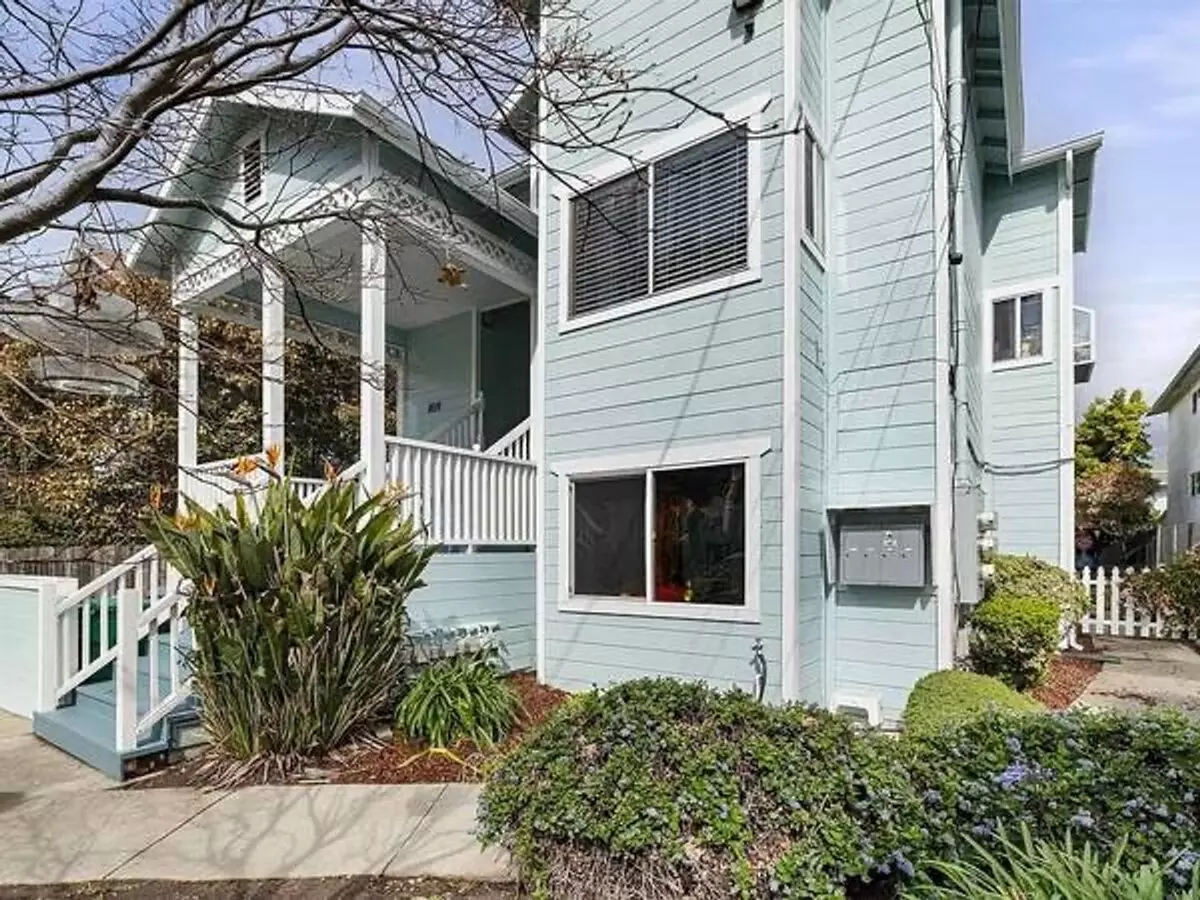 2 bd · 1 ba · 799 sqft floor plan