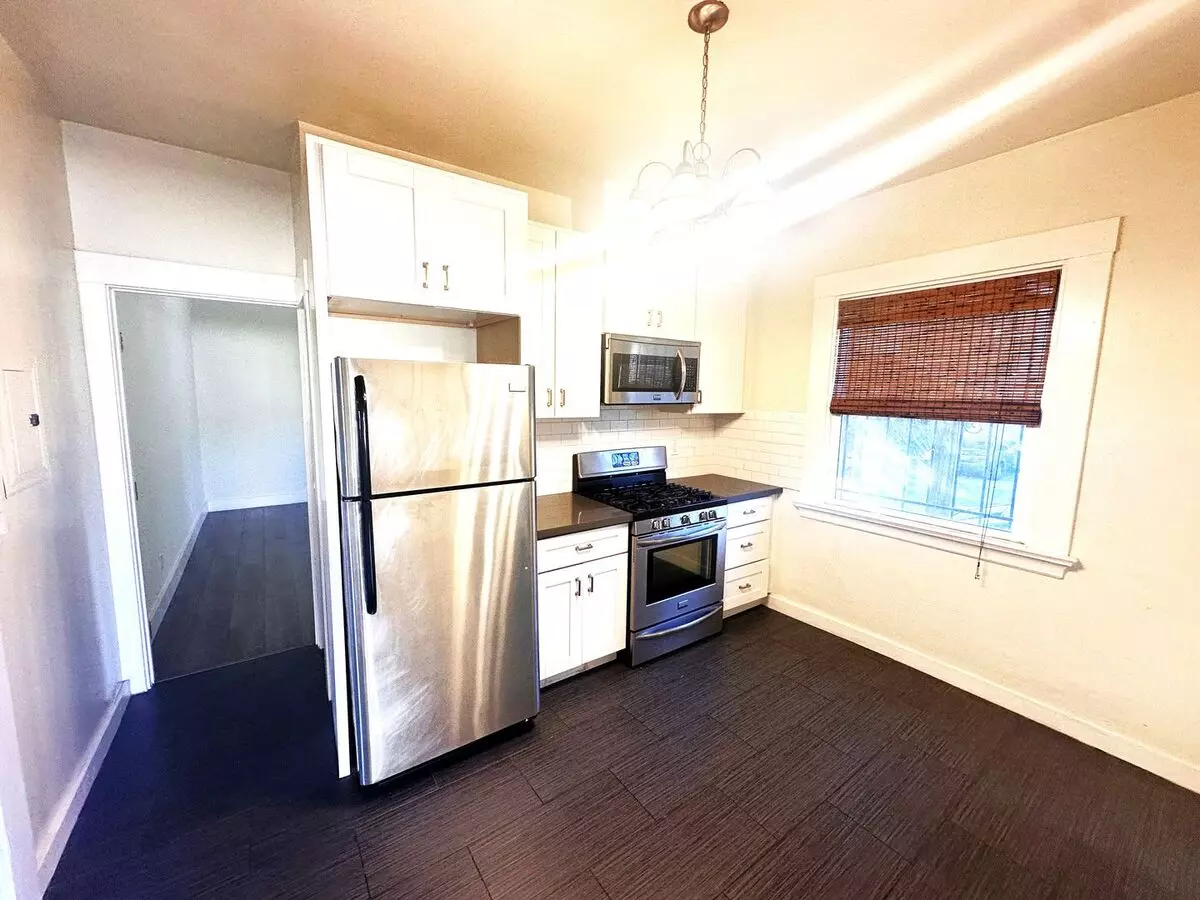 1 Bed • 1 Bath 1704 floor plan