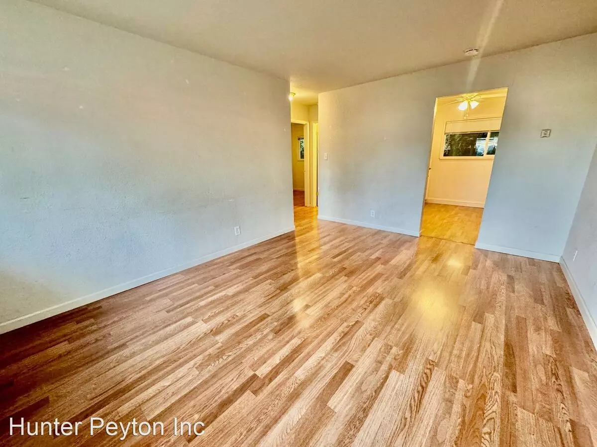2 Beds • 1 Bath floor plan