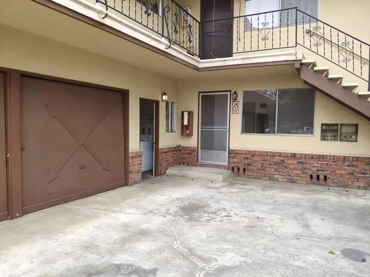 3 Beds • 1 Bath 1 floor plan