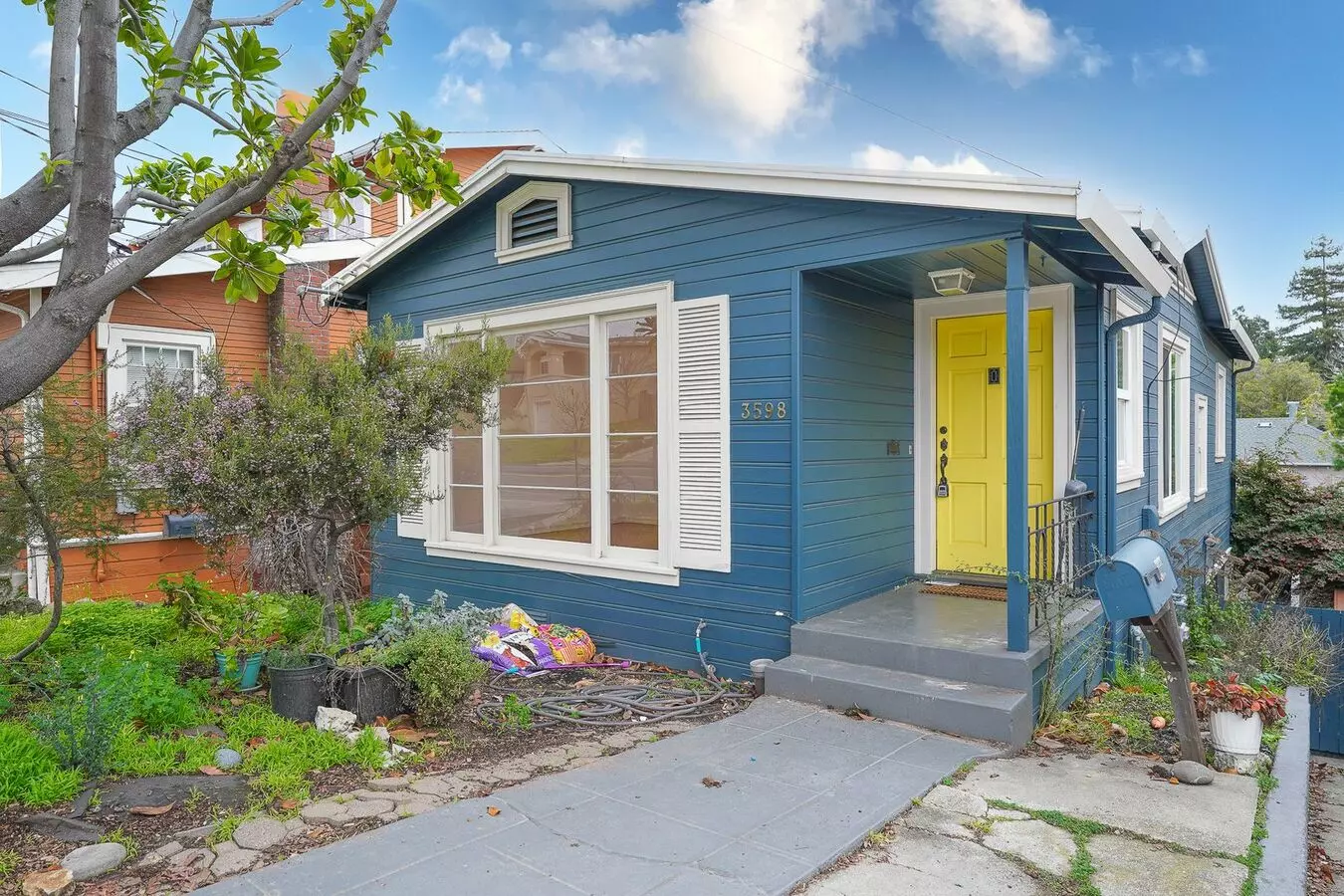 2 Beds • 1 Bath floor plan