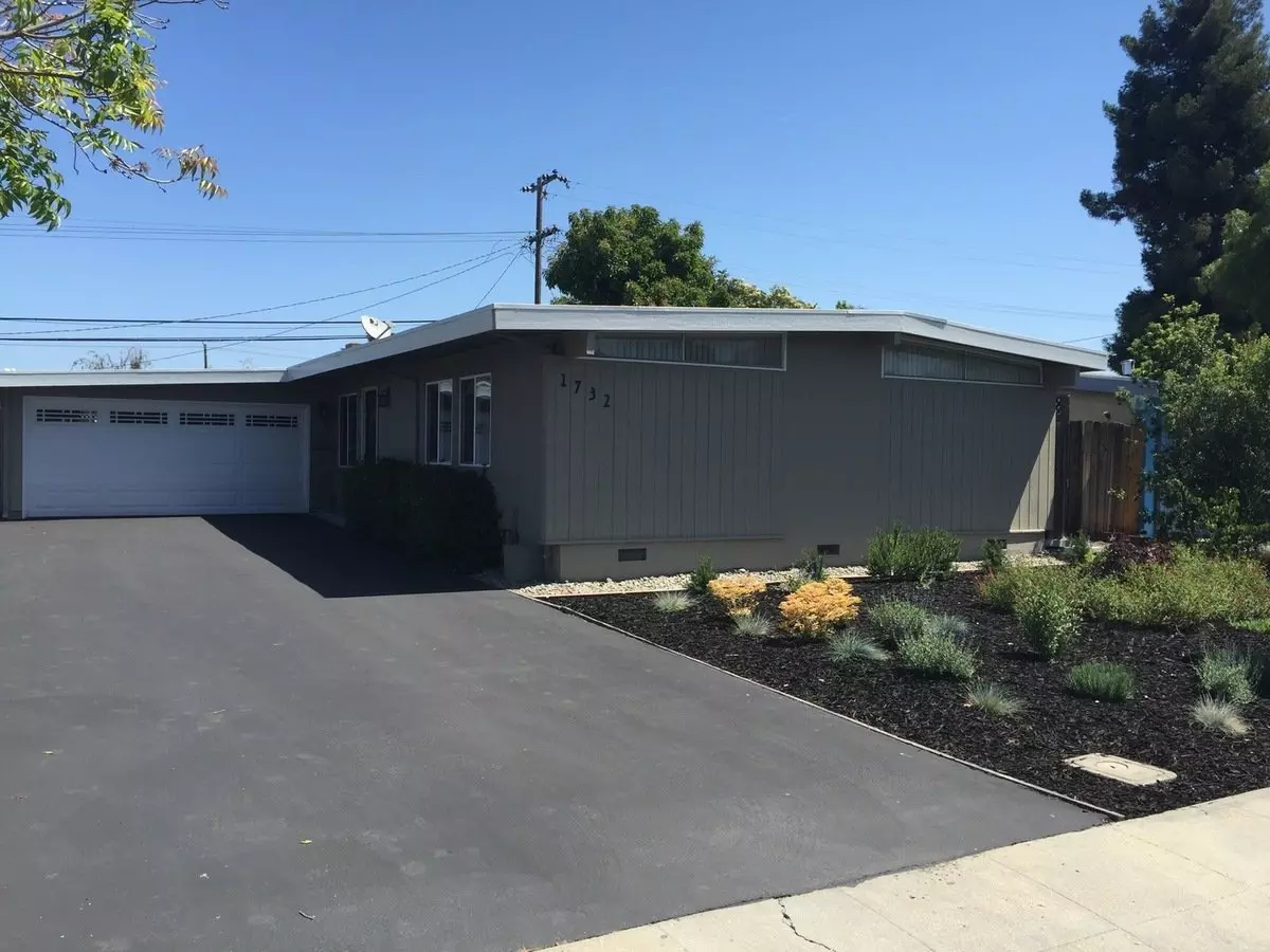 3 Beds • 2 Bath - floor plan