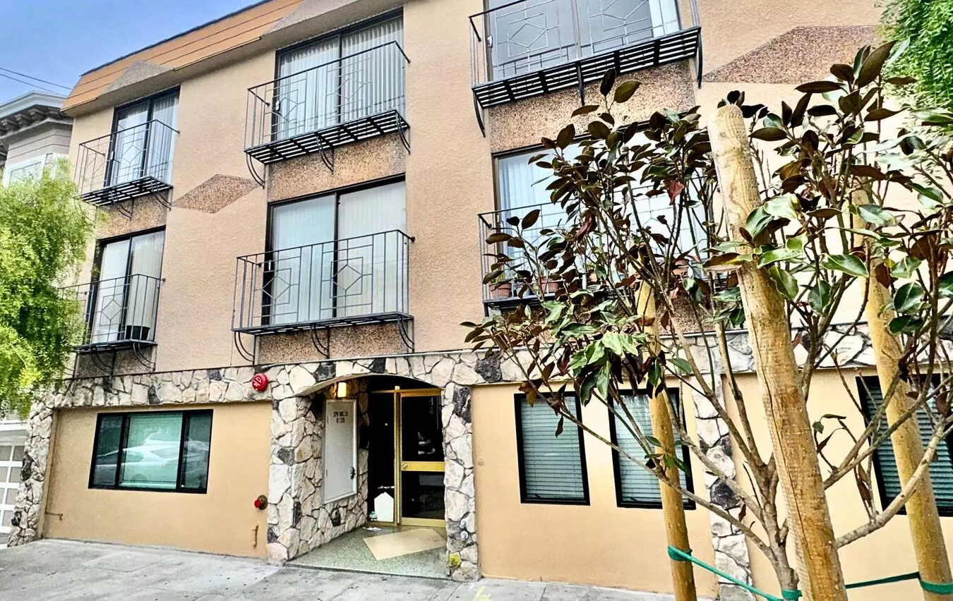 3 Beds • 2 Bath 04 floor plan