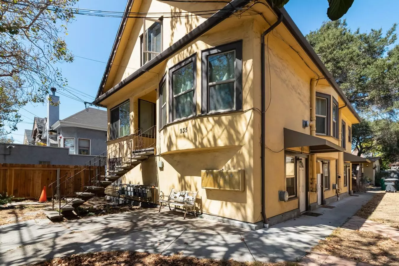 1 Bed • 1 Bath E floor plan