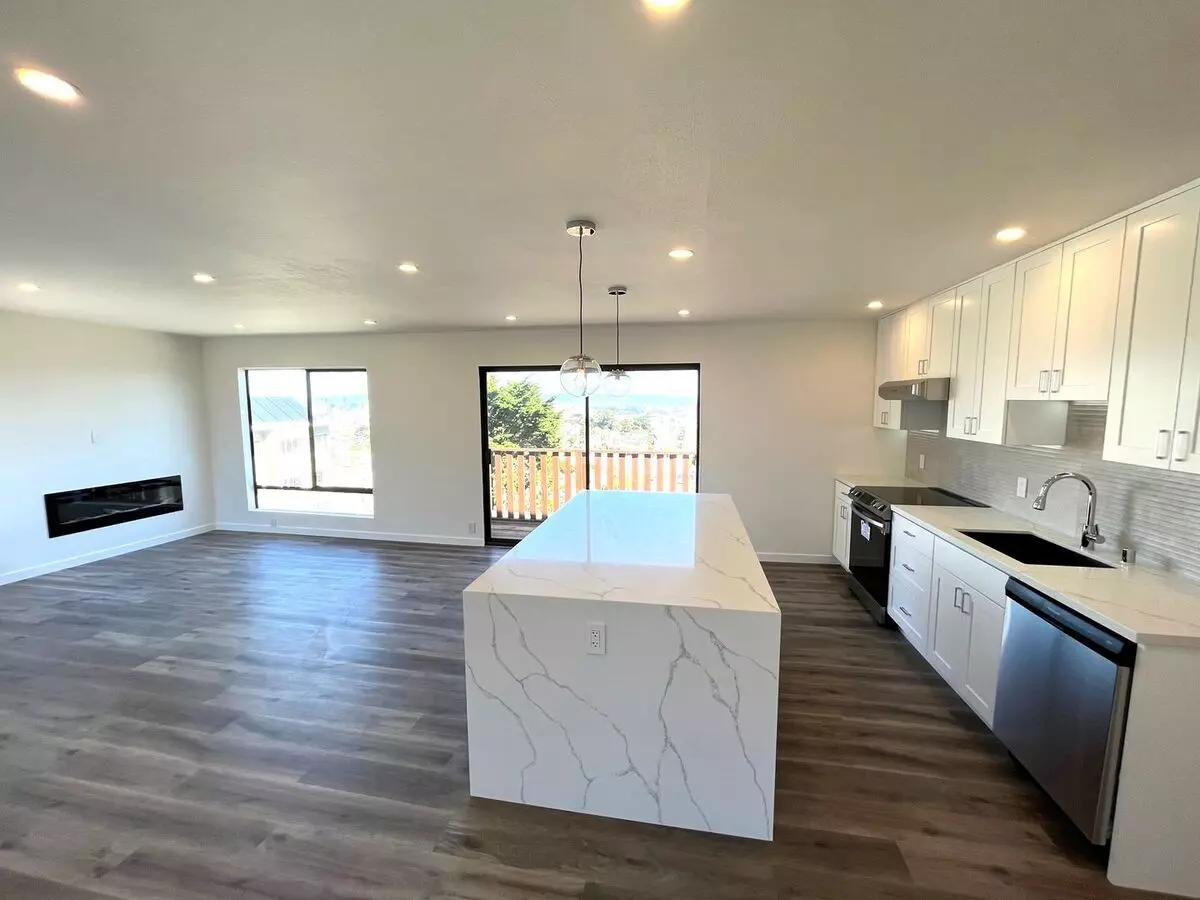 2 Beds • 2 Bath 4 floor plan
