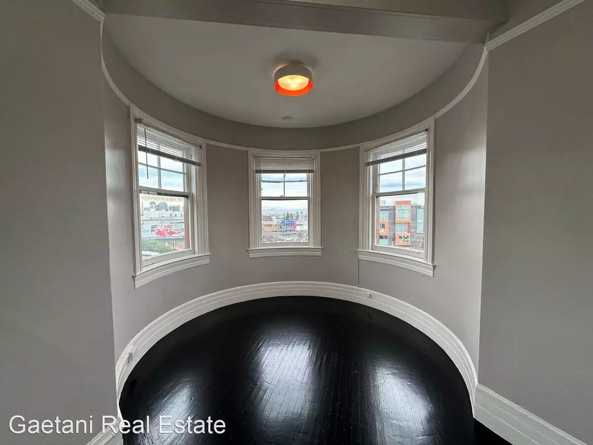 2 Beds • 1 Bath 201 floor plan