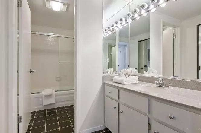 1 Bed • 1 Bath has floor plan