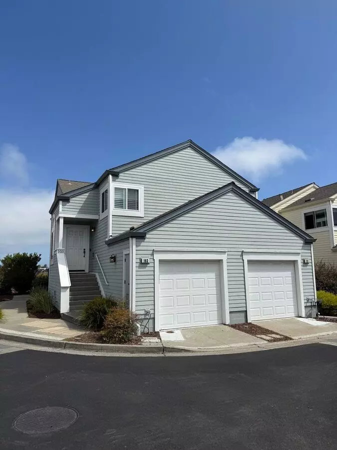 2 Beds • 2 Bath - floor plan