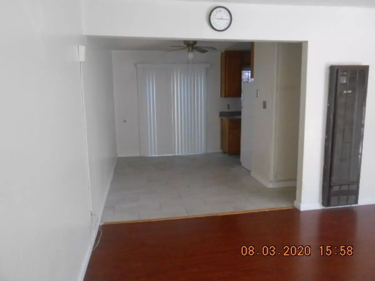2 Beds • 1 Bath floor plan