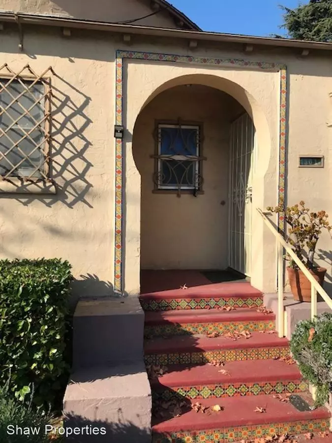 2 Beds • 1 Bath floor plan