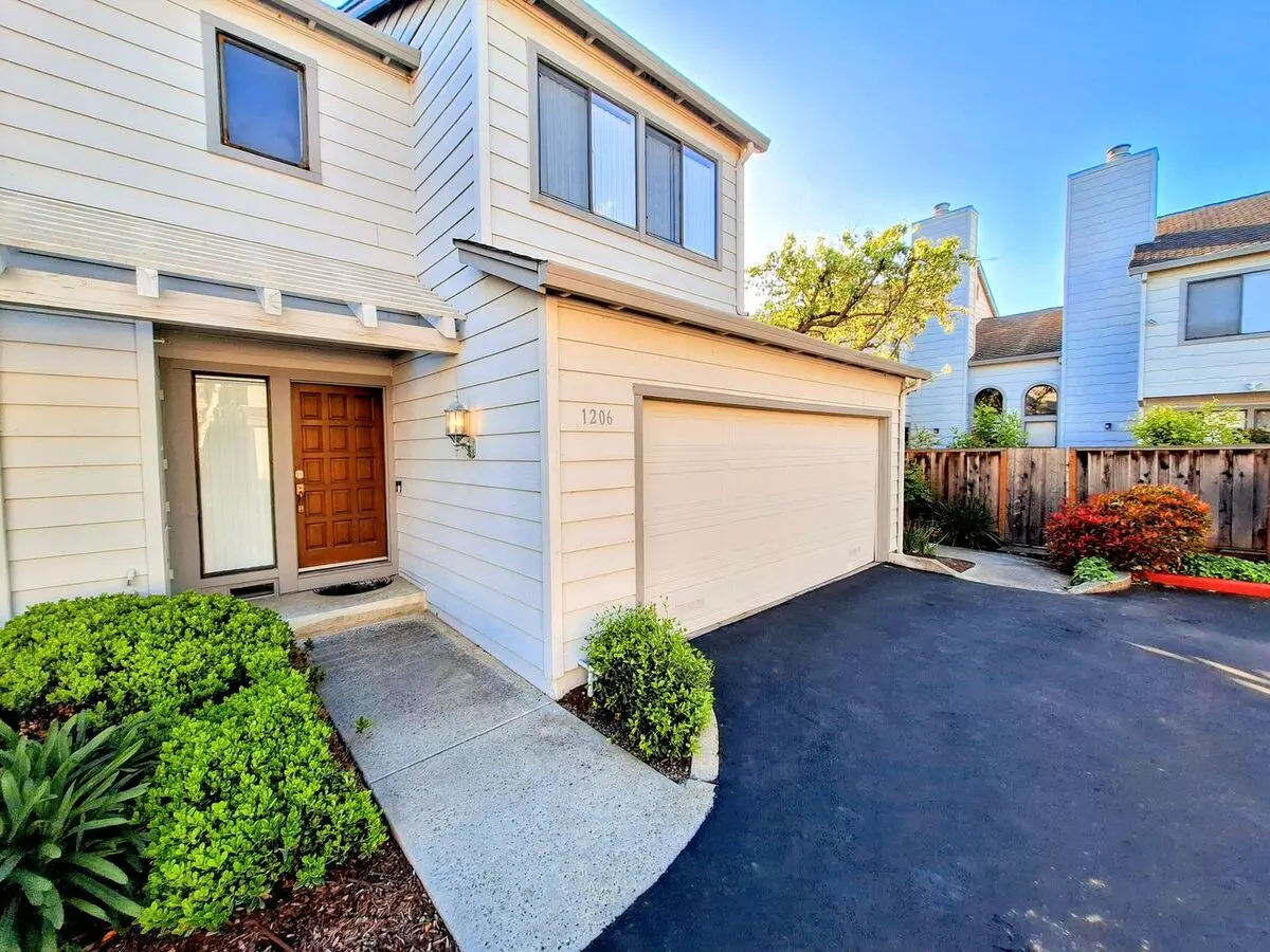 2 Beds • 2 Bath floor plan