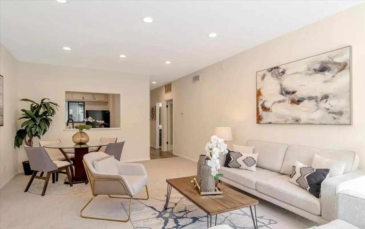 1 bd · 1 ba · 813 sqft floor plan