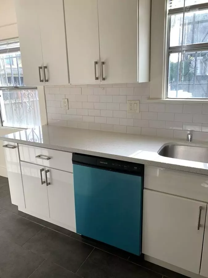 2 Beds • 1 Bath 953 floor plan