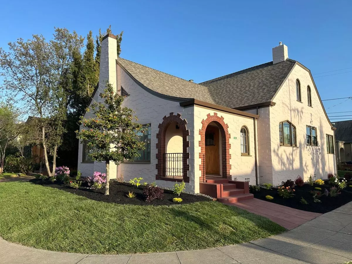 4 Beds • 2 Bath - floor plan