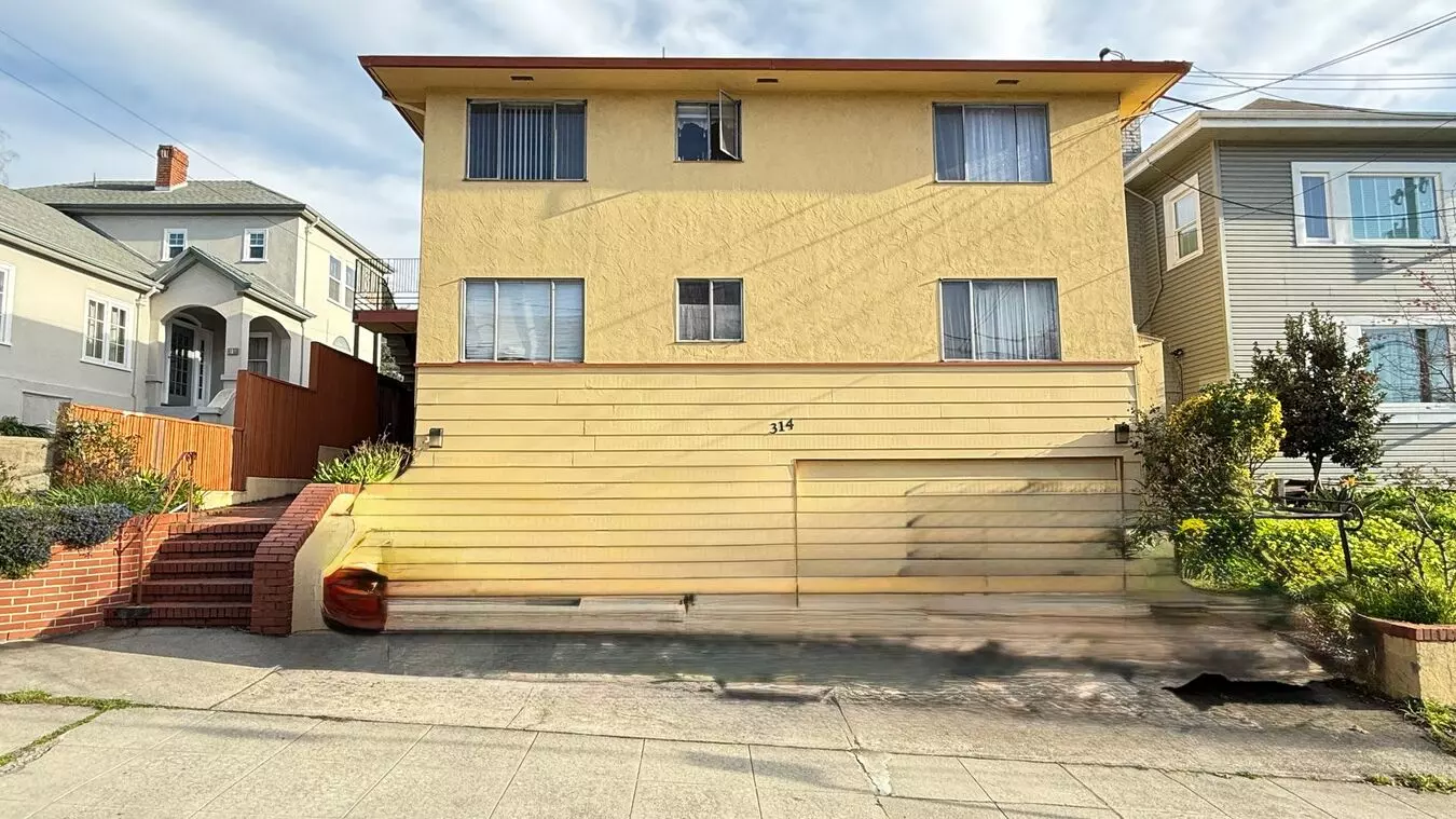 2 Beds • 1 Bath 10 floor plan