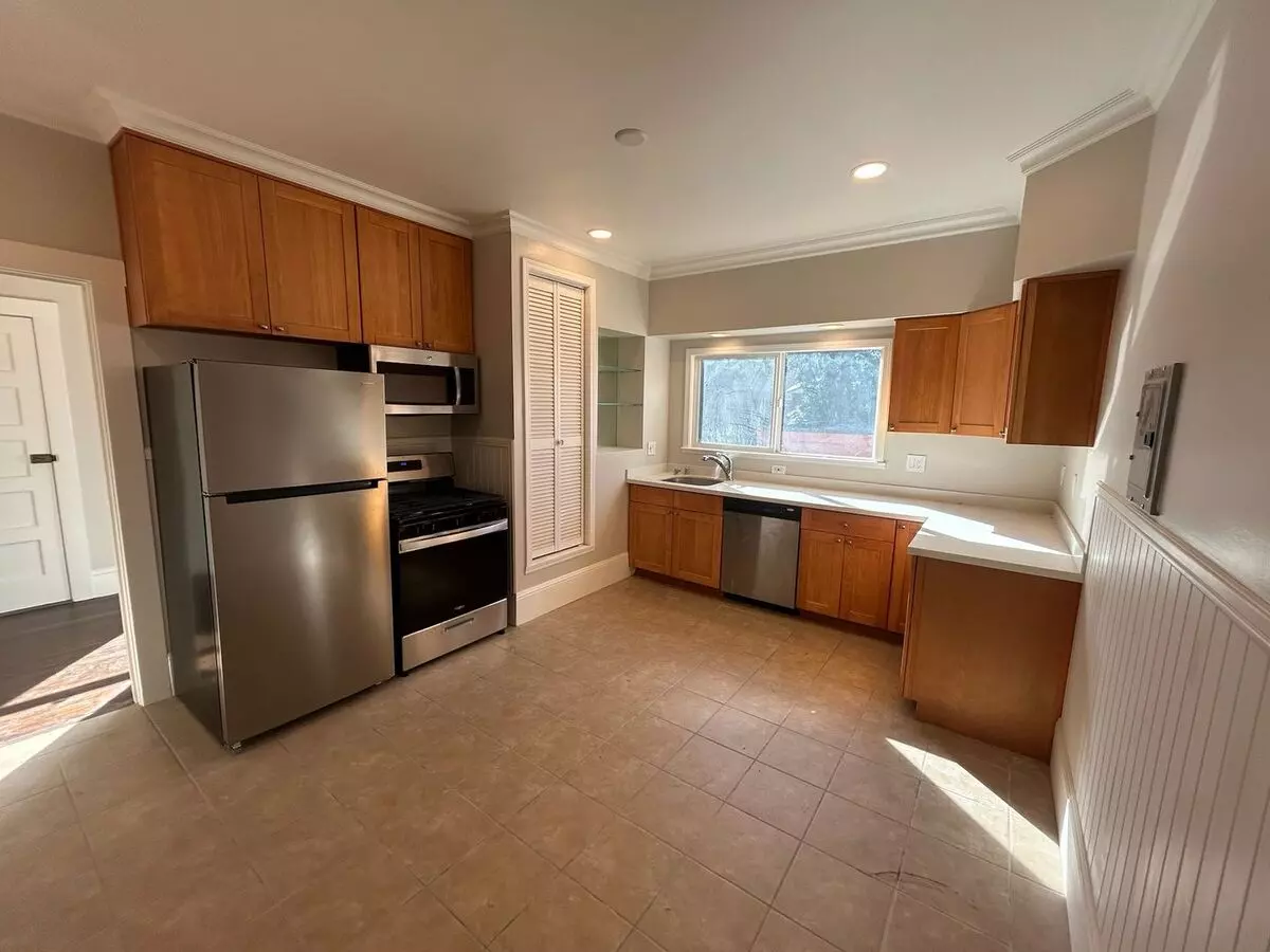 1005 Burlingame Ave #3 floor plan
