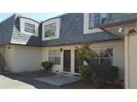2 Beds • 1 Bath 06 floor plan