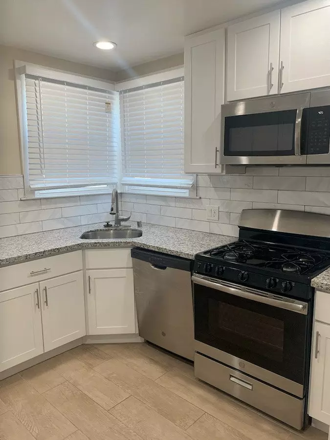 2 Beds • 1 Bath floor plan