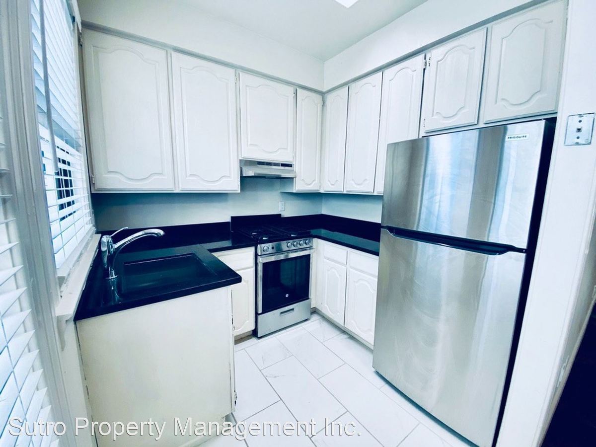 1 Bed • 1 Bath 9 floor plan