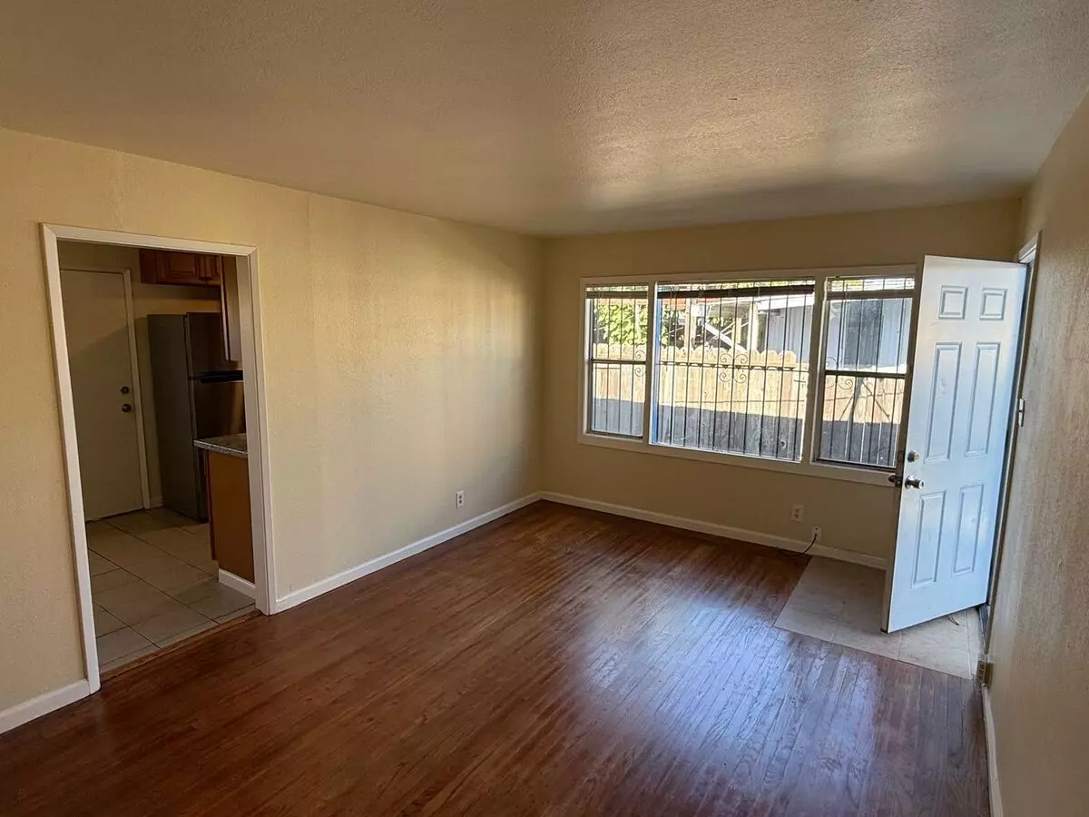 2 Beds • 1 Bath 1321 floor plan