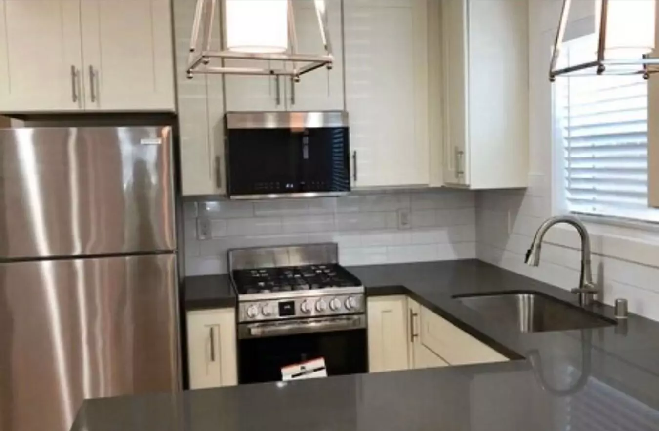 3 Beds • 2 Bath floor plan