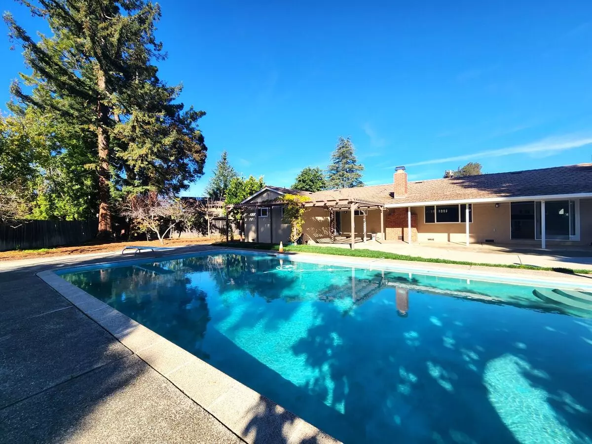 4 Beds • 2 Bath - floor plan