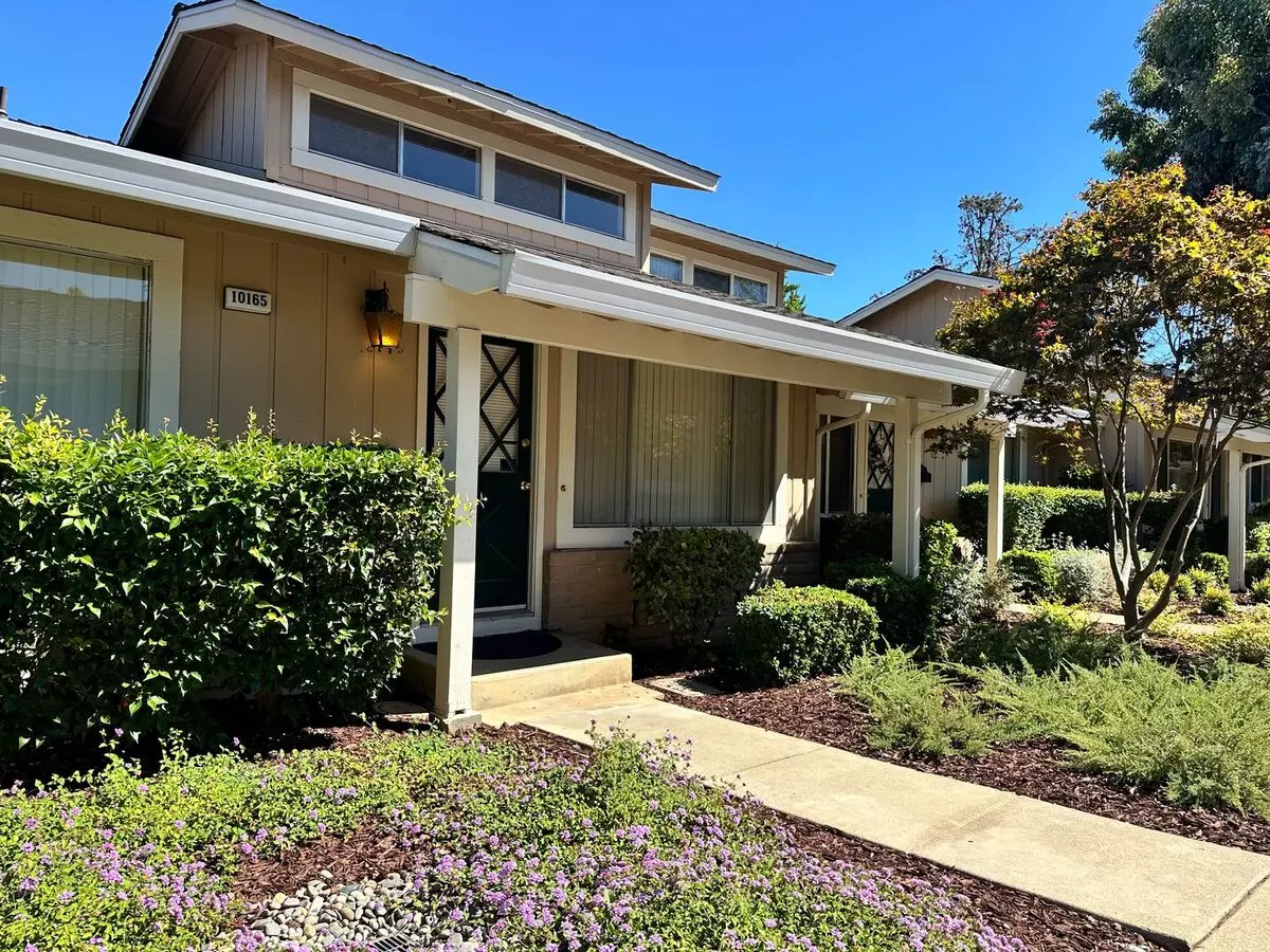 2 Beds • 2 Bath floor plan