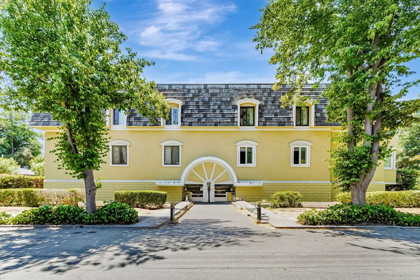2 Beds • 1 Bath 202 floor plan