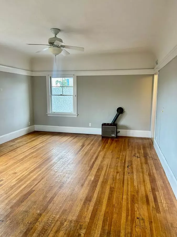 1 Bed • 1 Bath 4193A floor plan