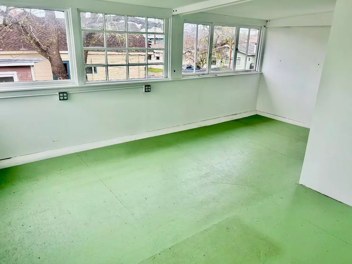 2 Beds • 1 Bath 4193B floor plan
