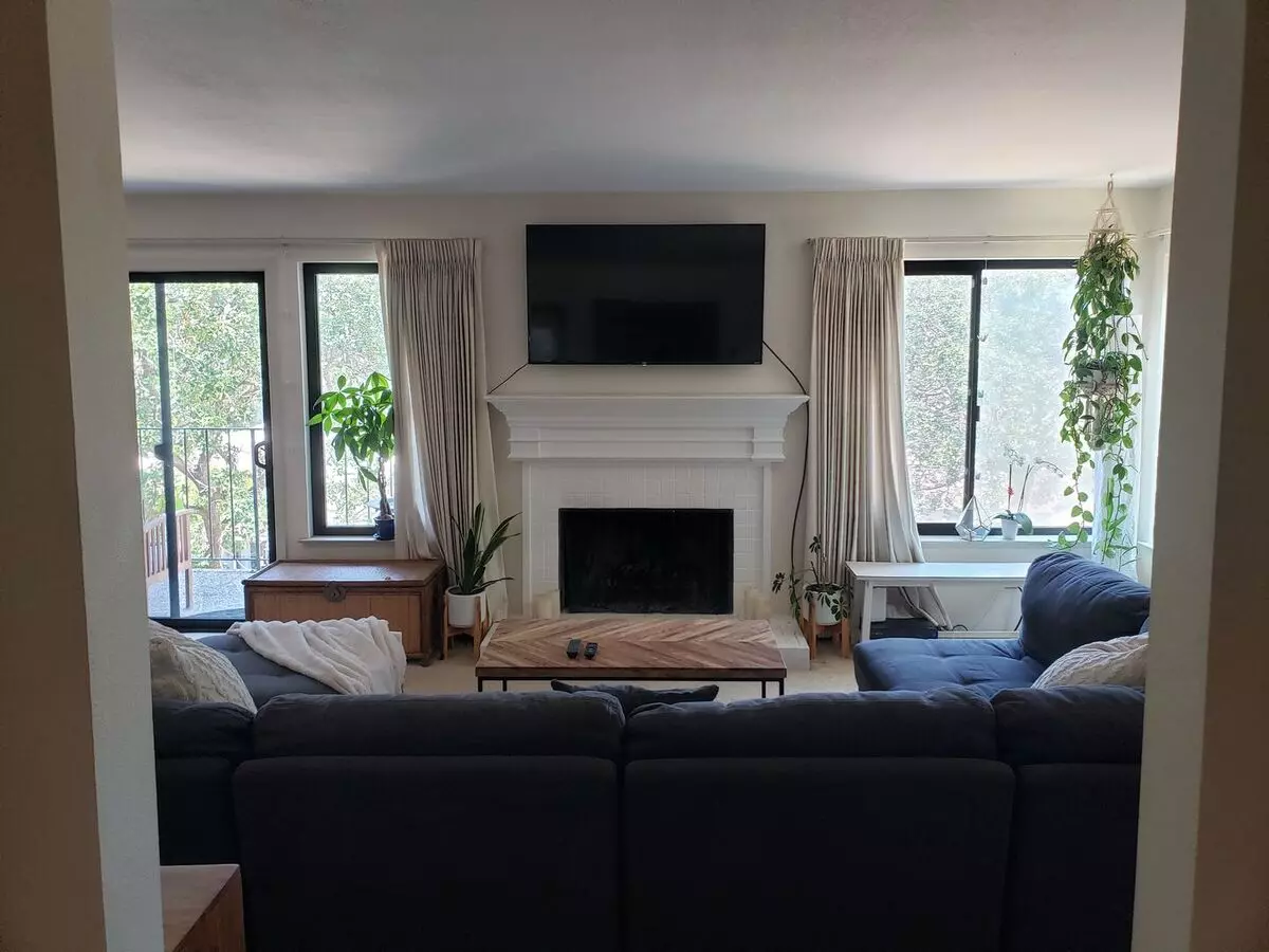 2 Beds • 2 Bath floor plan