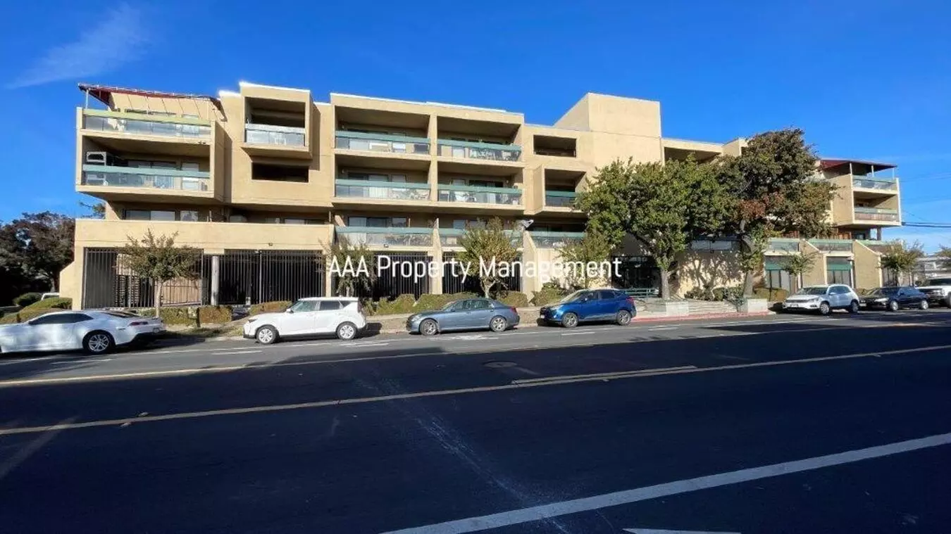 2 Beds • 1 Bath 312 floor plan