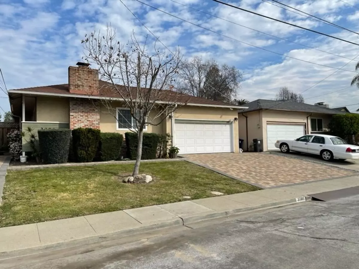3 Beds • 2 Bath floor plan