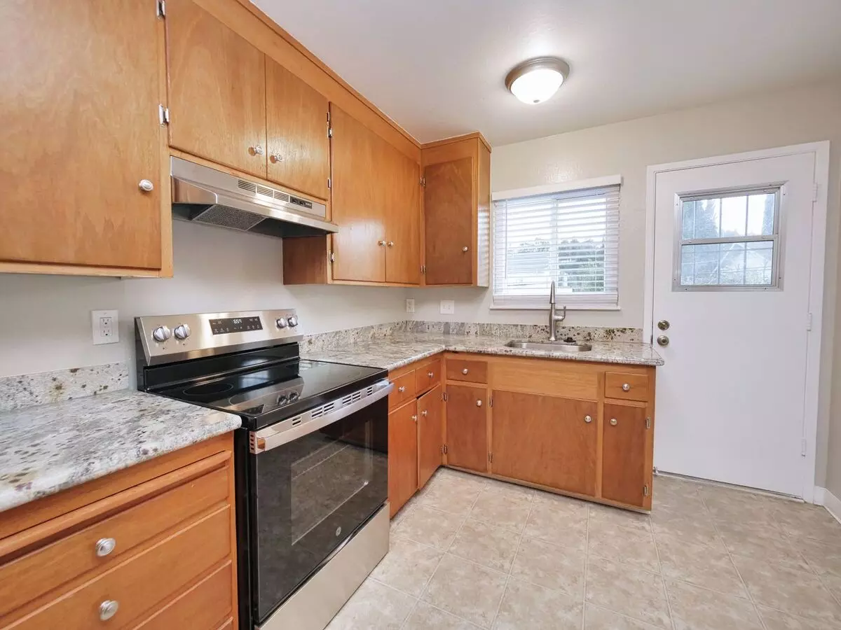 2 Beds • 1 Bath D floor plan