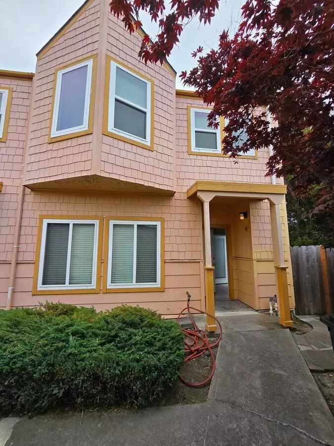 2 Beds • 1 Bath floor plan