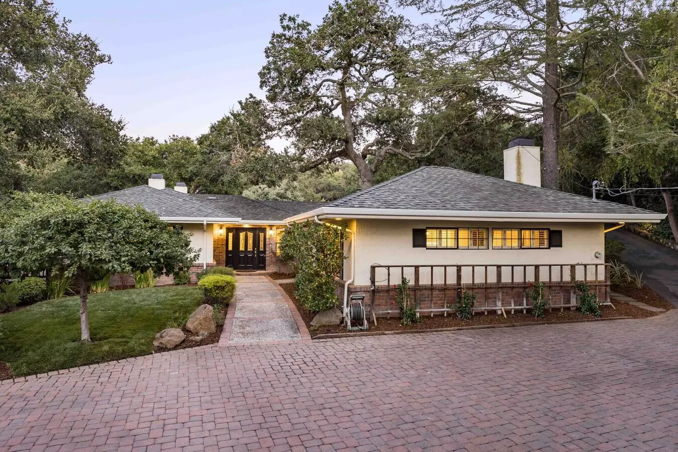 4 Beds • 4 Bath - floor plan