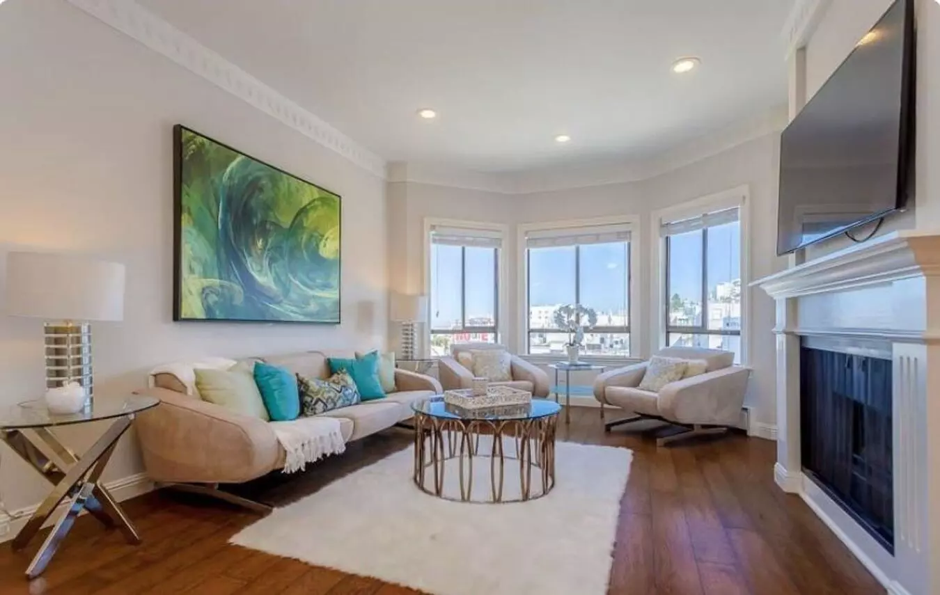 2 Beds • 2 Bath - floor plan